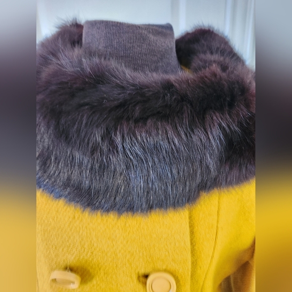 Vintage Sears Mustard Colored Wool Blend and Fur Trim Coat - Picture 5 of 12